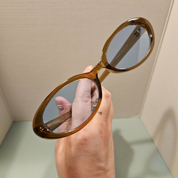 Fashion Oval Clear Brown Frame with Light Blue Lenses Sunglasses - NWOT - Picture 5 of 14